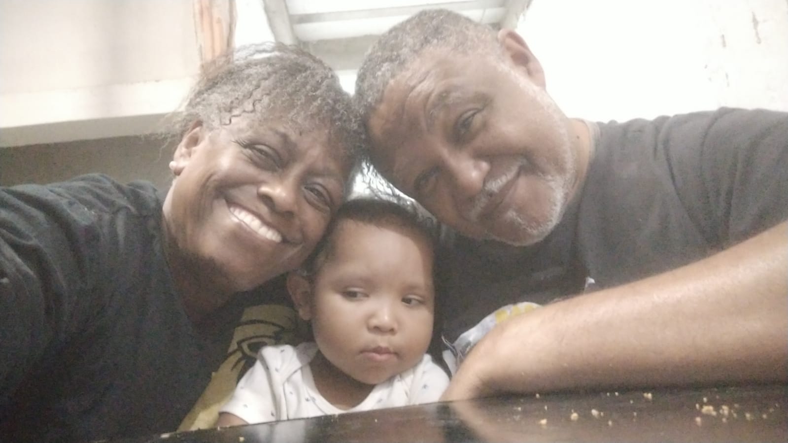 Casal com criança